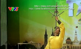 Màn nuốt rắn, khoan mũi khiến giám khảo phát hoảng