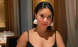 Y Phụng: Đằng sau vẻ ngoài nóng bỏng