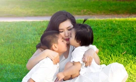 Ca sỹ Nguyễn Hồng Nhung: Ký ức nuôi con tự kỷ nhọc nhằn, thấm nước mắt