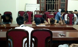 Xem clip nhóm kiều nữ phê thuốc 'lắc'