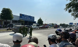 Đà Nẵng: Phong tỏa hiện trường người đàn ông tử vong trong xe bốc cháy