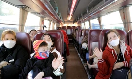 Người lao động Đà Nẵng xúc động khi được về quê đón Tết trên chuyến xe Công đoàn