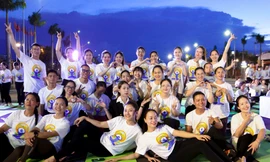 Hơn 1.000 người lan tỏa tinh thần Yoga quốc tế tại Đà Nẵng
