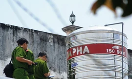 Phát hiện xác phụ hồ trên sân thượng