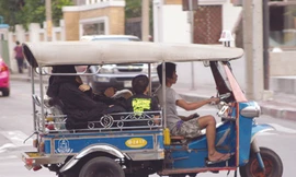 Bộ GTVT bác 'tối kiến' nhập xe tuk tuk