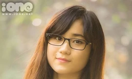 Cô nàng 9x xinh đẹp có nốt ruồi cực duyên