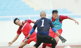 Bóng đá Việt Nam 'rớt hạng' ở khu vực