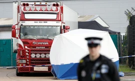 Chiếc xe container chở 39 người Việt Nam xấu số trong vụ án xảy ra cách đây hơn 1 năm. Ảnh: Reuters.