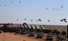 Trung Quốc khoe loạt khí tài quân sự nội địa 