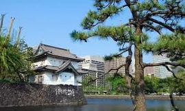 Dinh thự của Nhật hoàng bị đột nhập