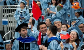 Sinh viên Trung Quốc tại một trường Đại học ở Mỹ. Ảnh: DW.