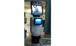 Việc bác sĩ thông báo tình trạng của bệnh nhân bằng video đã gây ra bức xúc đối với người thân của bệnh nhân