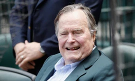 Cựu Tổng thống George Bush (cha) vừa qua đời ở tuổi 94.