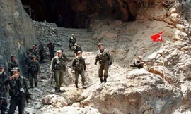 Thổ tấn công đảng công nhân người Kurd trên đất Iraq, Bagdad nói gì?