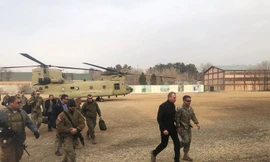 Bộ trưởng Quốc phòng Mỹ Patrick Shanahan trong chuyến thăm Afghanistan vừa qua. Ông Shanahan đang có chuyến thăm bí mật tại Trung Đông để thảo luận về những vấn đề giữa Mỹ và các quốc gia trong khu vực