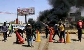 Quang cảnh hỗn loạn của cuộc biểu tình