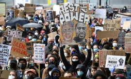 Người biểu tình Anh tại thủ đô London. Ảnh: EPA.