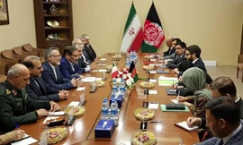 Một cuộc họp giữa Iran và Afghanistan. Cả Iran và Afghanistan đều mong muốn sẽ đạt được thỏa thuận với Taliban, để ổn định tình hình đất nước