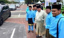 Bức ảnh được bố chú rể đăng tải trên Facebook cá nhân. Ảnh: Tengku Adnan.