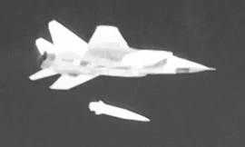 Nghi vấn Trung Quốc chế tạo vũ khí lợi hại như tên lửa Kinzhal của Nga