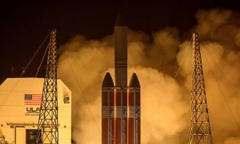 NASA bắt đầu cuộc thám hiểm 'chạm vào Mặt Trời'. Ảnh: NASA