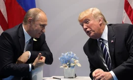 Tổng thống Mỹ Donald Trump (phải) và người đồng cấp Nga Vladimir Putin. (Ảnh: Reuters)