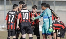 Đội bóng Ý tung đội hình 7 người đá giải chuyên nghiệp