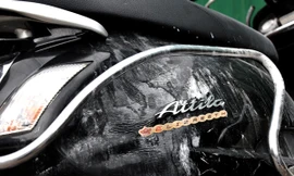 Chiếc xe bị Attila sau khi cháy