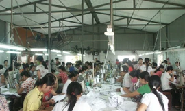 Lương công chức, viên chức: Chỉ đủ sống nửa tháng