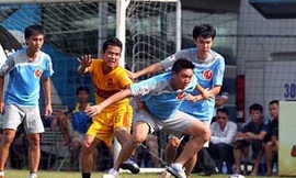 Ấn tượng ngày khai mạc giải 'phủi' Ngoại hạng