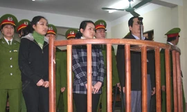 Vụ hiệu trưởng mua dâm: Trả tự do cho hai nữ sinh