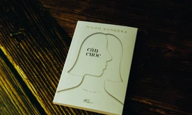 Ảnh chụp sách "Căn cước"