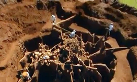 Khai quật 'Vạn Lý Trường Thành' của loài kiến