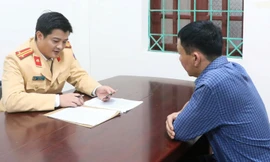 Tin mới vụ xe biển xanh đón người nhà lãnh đạo ở sân bay Vinh