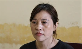 Người phụ nữ bị bắt vì môi giới bán gấu chó