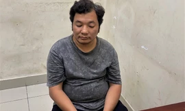 Giám đốc khu du lịch chiếm đoạt tiền của khách, lừa bán máy tính của nhân viên 