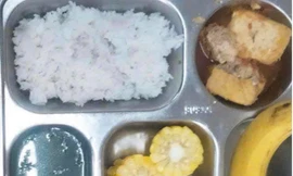 Xôn xao suất ăn trưa cho học sinh tiểu học ở Hà Tĩnh như cho 'người giảm cân’ 