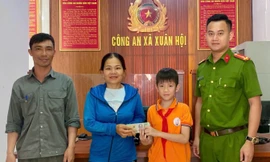 Nam sinh nhờ công an tìm người đánh rơi hàng chục triệu đồng