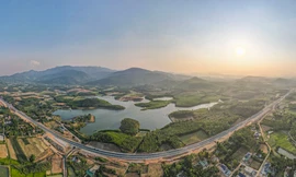 Ngắm cao tốc hơn 9.300 tỷ đồng sắp khai thác ở Quảng Bình