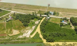 Người dân lo lắng khi hồ cấp nước sinh hoạt bỗng vàng đục bất thường nhiều ngày