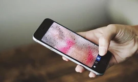 Cô gái 20 tuổi bị tống tiền vì lộ clip khỏa thân