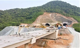 Đại công trường hầm xuyên núi trên cao tốc Bắc - Nam hơn 12.500 tỷ 