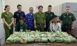 Cặp vợ chồng bị bắt khi vận chuyển 30kg ma túy