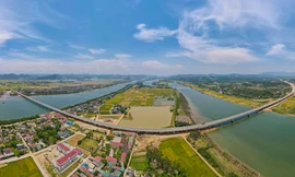 Bay trên cây cầu nghìn tỷ dài nhất tuyến cao tốc Bắc Nam qua Quảng Bình 