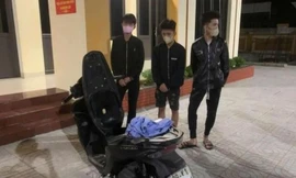 Nhóm thiếu niên mang dao đi ‘nói chuyện’ với bạn học