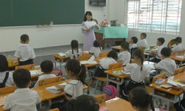 Thu ngoài học phí, nhìn nhận thế nào?