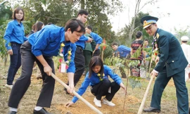 81 Bí thư Đoàn cơ sở xuất sắc về nguồn