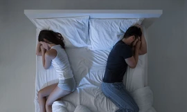 Vì sao gối chăn im ắng? 