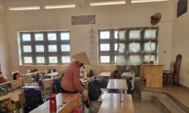 Khổ sở chống bụi đỏ