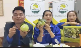 Độc đáo 'phiên chợ điện tử' của thanh niên